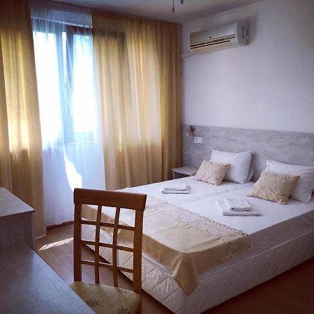 Guest Rooms Southern Nights Varvara  Exteriér fotografie